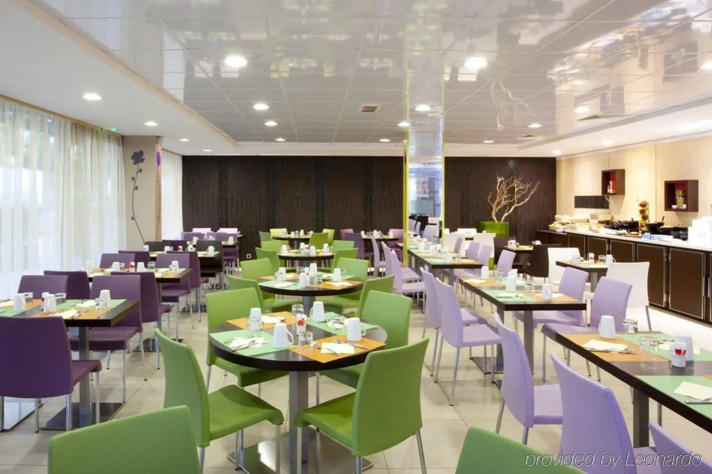 Holiday Inn Express Paris-Canal de la Villette by IHG - photo 28