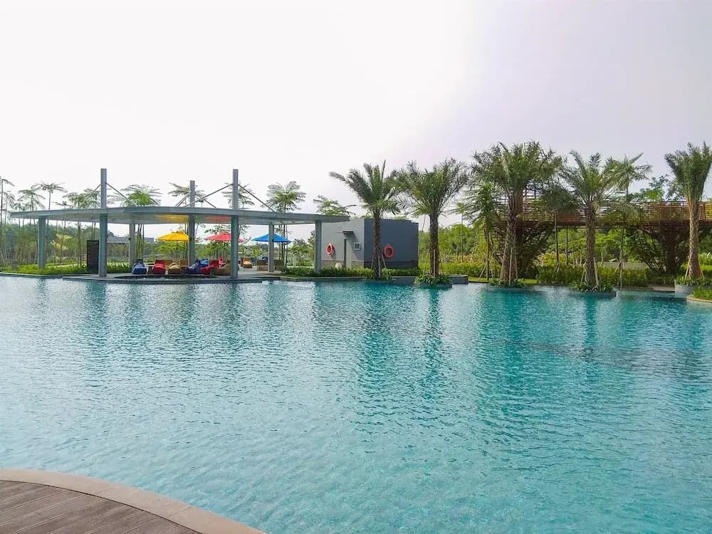 Stunning And Strategic 2Br Gold Coast Apartment Near Pik - photo 10