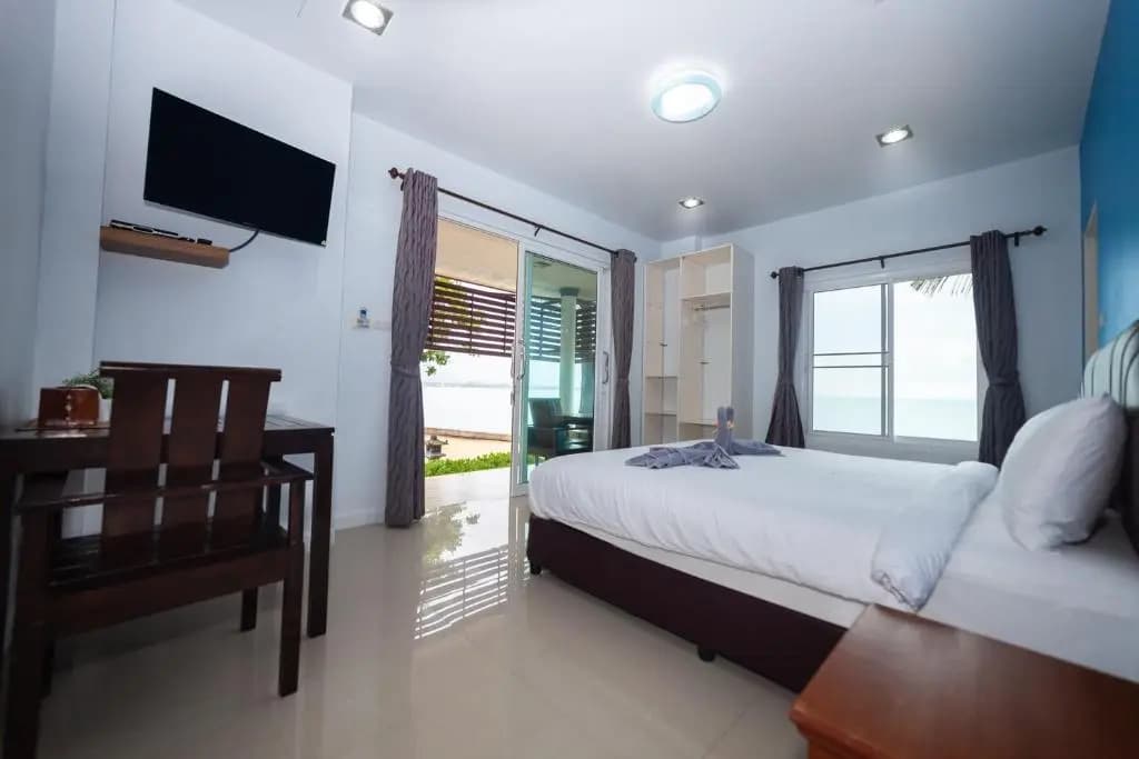 Maenam Villa Hotel - main photo