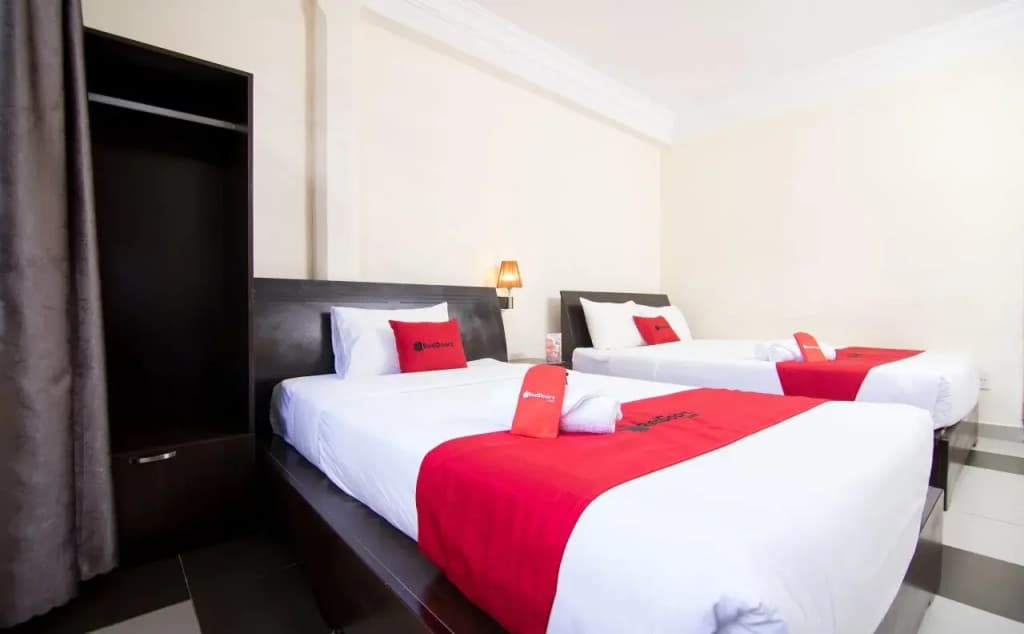 Honey House Hotel - photo 2