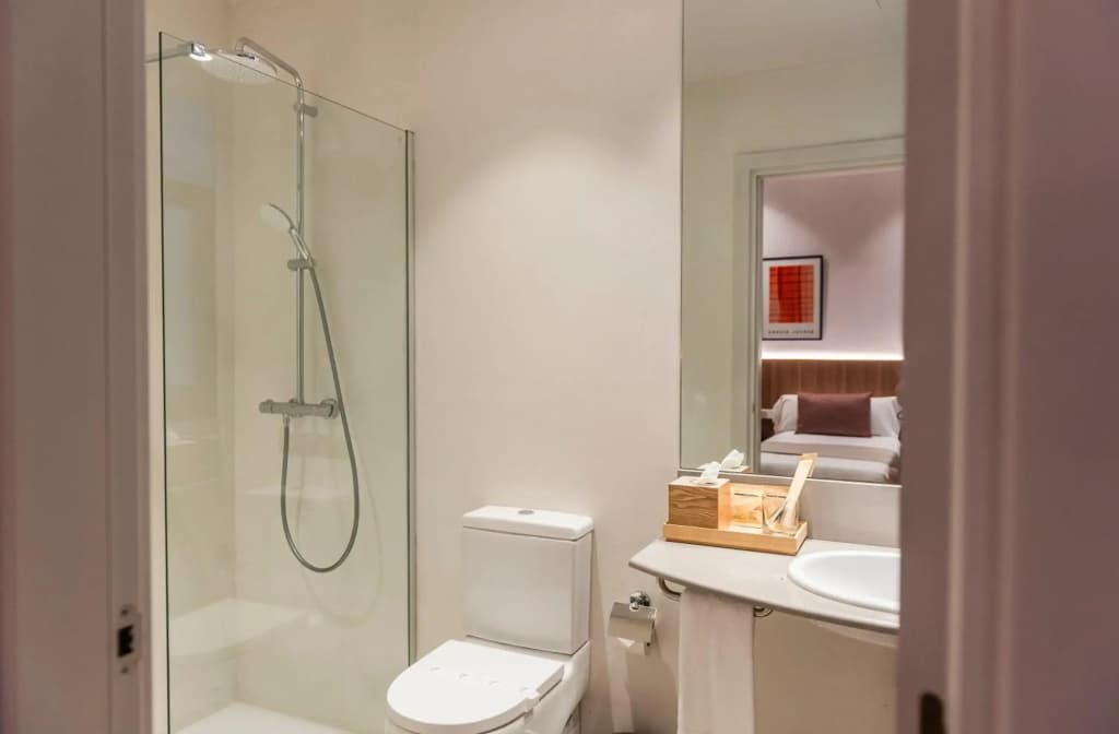 California Hotel - photo 8
