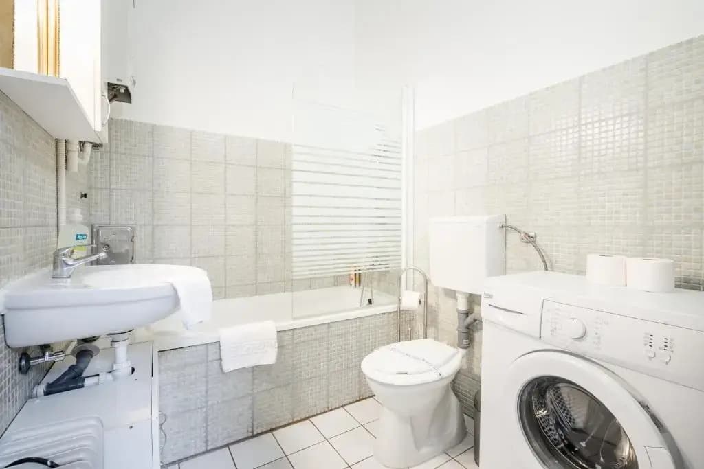 BpR Vinyl Style Studio Home with A/C - photo 7
