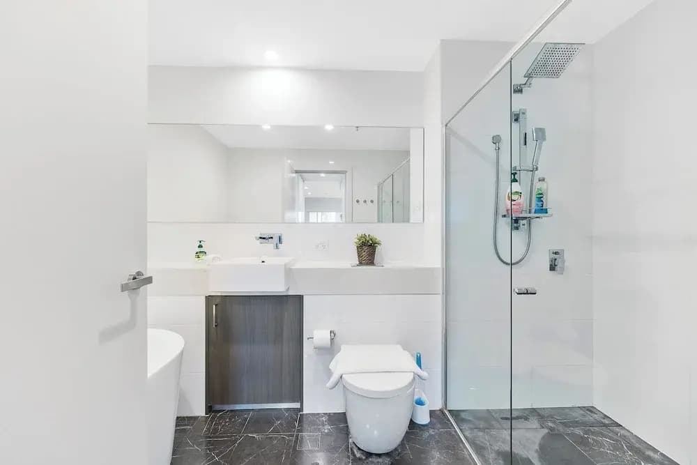Kozyguru | Mascot | 2 Bed Apt + Free Parking - photo 8