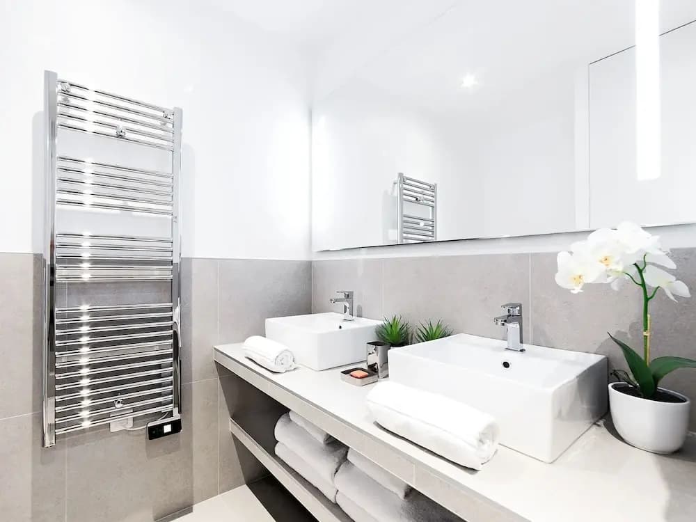 Luxury 3BDR République I by Livinparis - photo 6