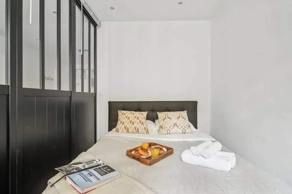Modern Central Paris Flat by Les Halles - photo 1