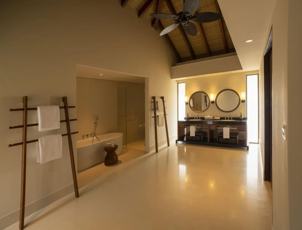 The Residence Maldives at Dhigurah Hotel - photo 12