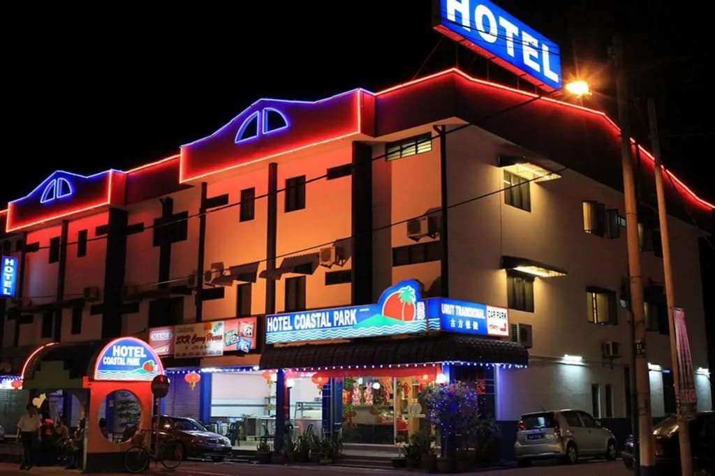 Coastal Park Hotel - photo 1