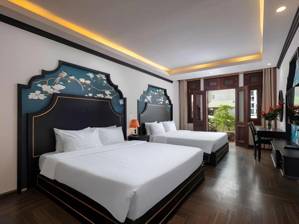 Queen Light Hotel - photo 21