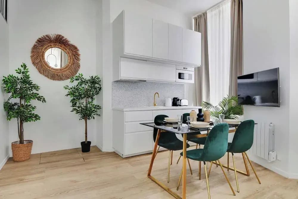 Charming Apartment - 2br/4p - Rochechouart - photo 12