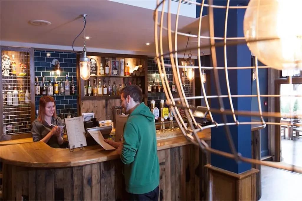 The White Hart Hotel - photo 14