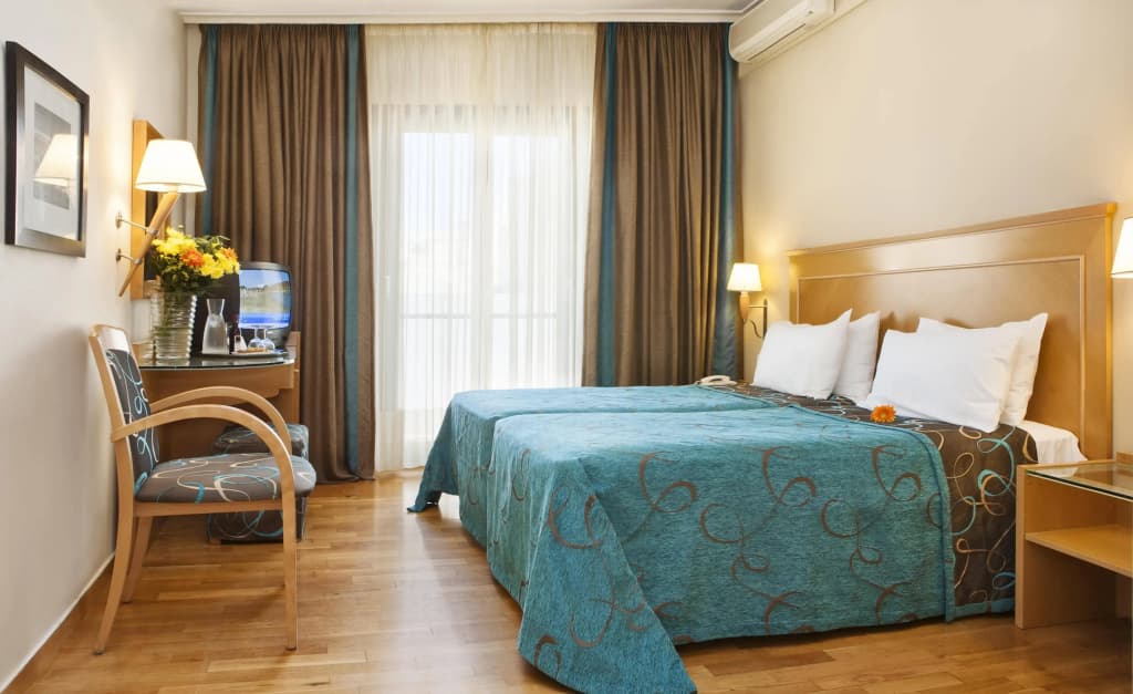 Plaka Hotel - photo 3