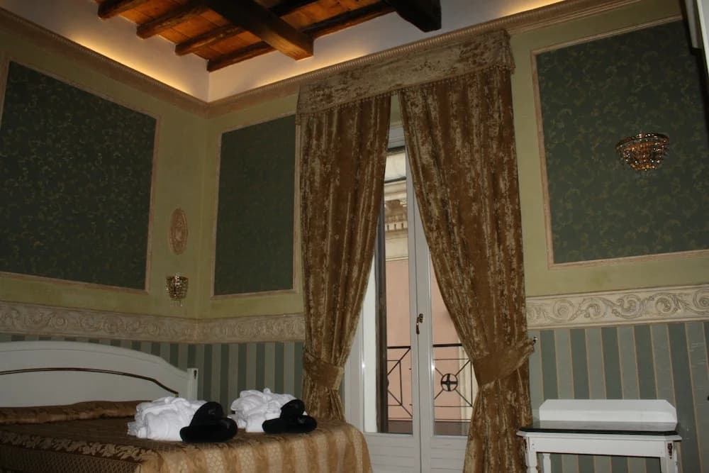 Upper View Suite - main photo
