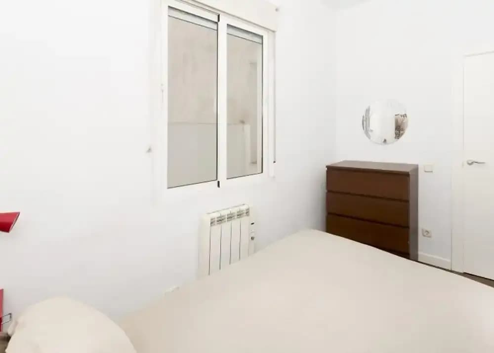 Paseo del Prado Apartment by Allô Housing - photo 3