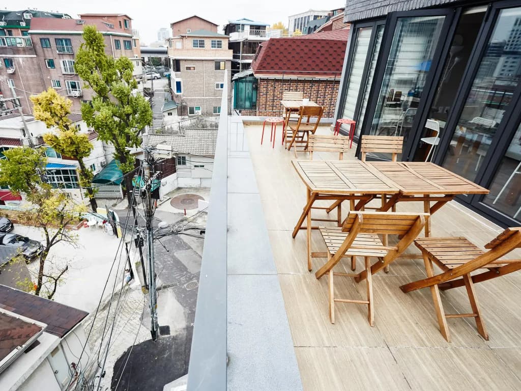 Myeongdong Artmonstay Guesthouse - photo 23
