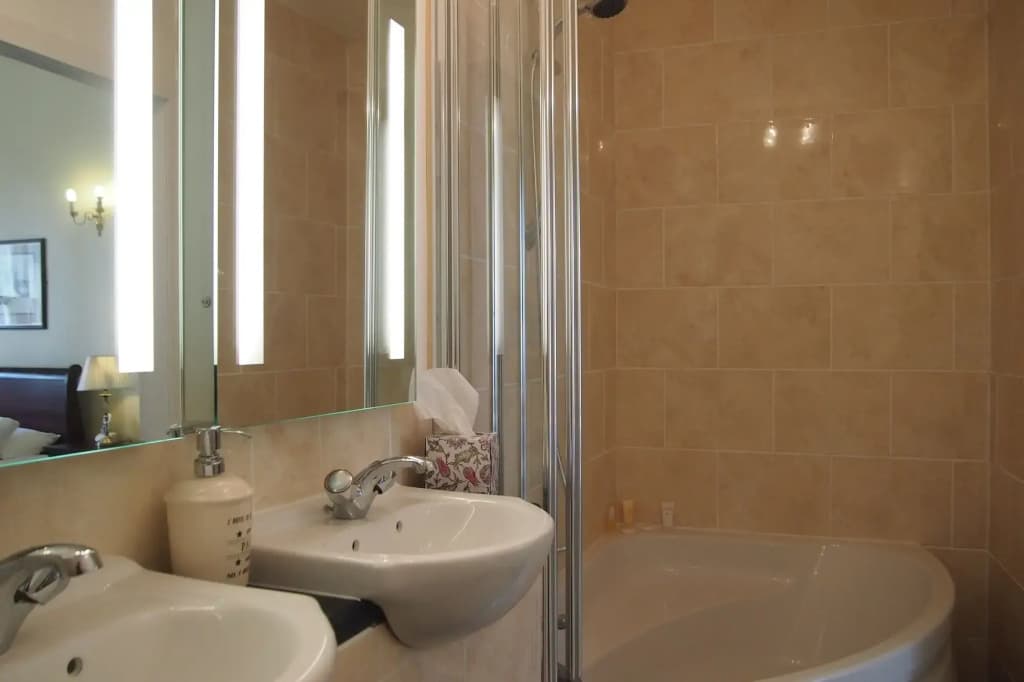 Edinburgh Thistle Hotel - photo 8
