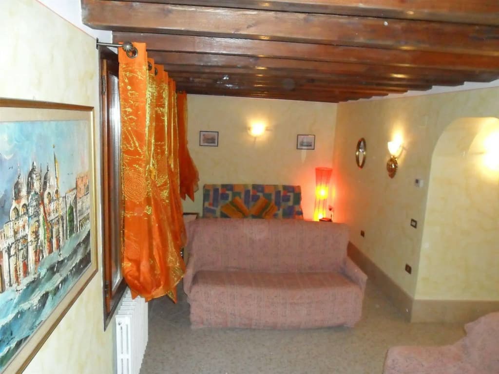 Sunny Venice Apartments - photo 9