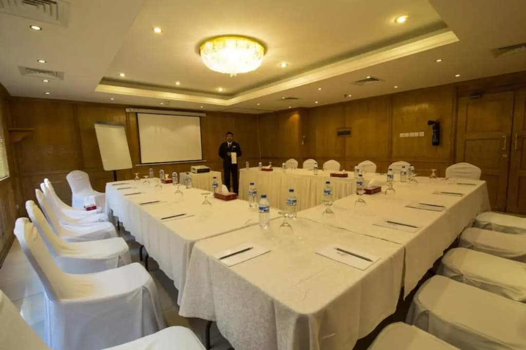Rolla Suites Hotel - photo 22
