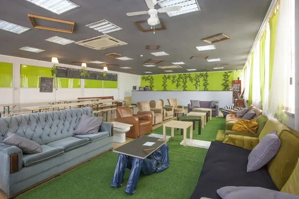 Urban Garden Hostel - photo 11