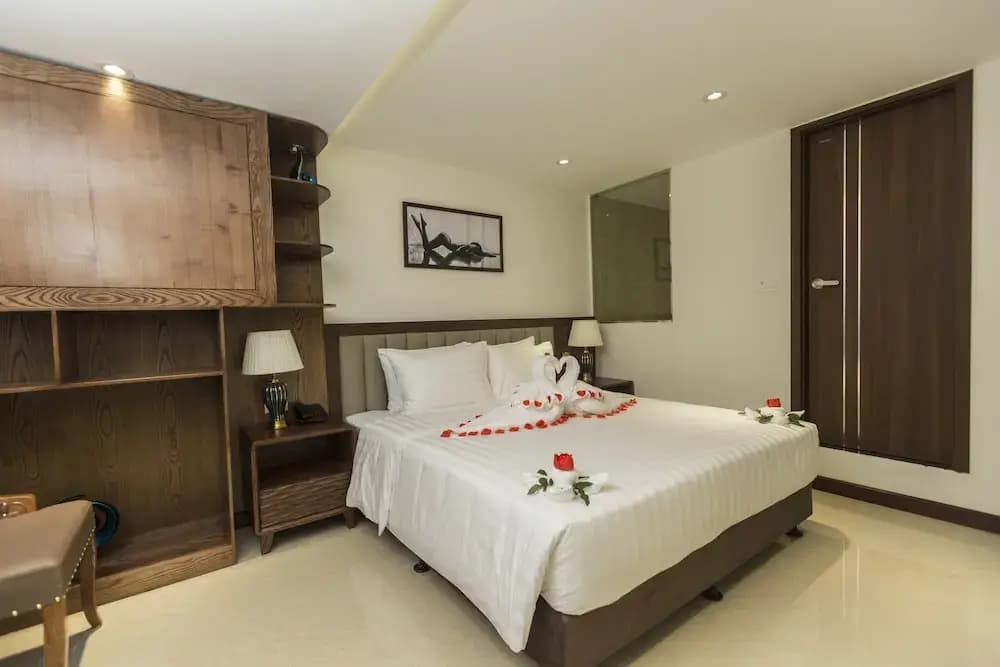 Blubiz Hotel 8 - photo 4