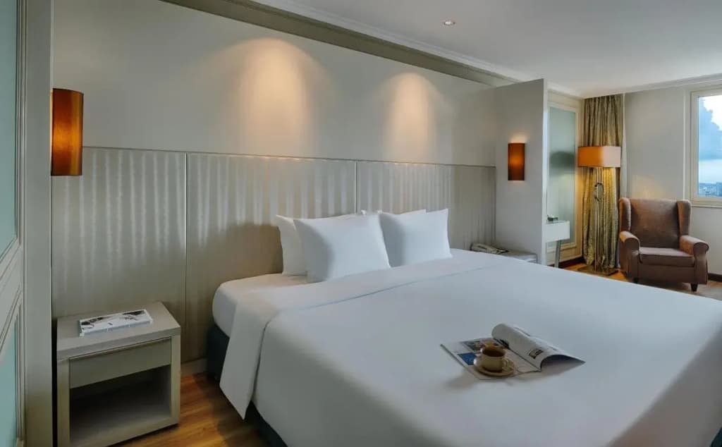 Windsor Plaza Hotel - photo 7