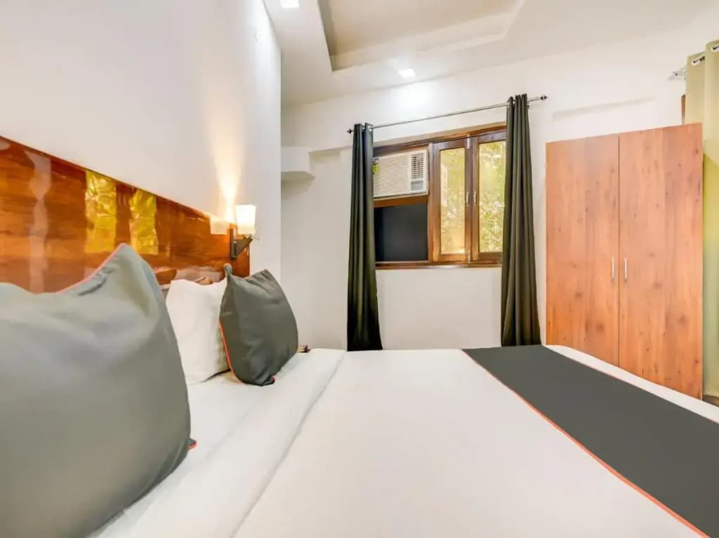 Hotel Orchid - photo 4