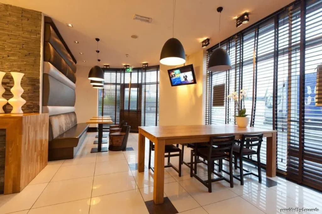 XO Hotels Blue Tower - photo 22