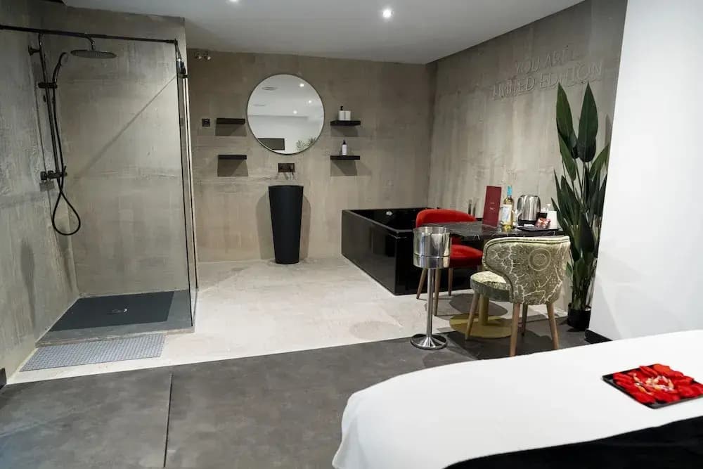 Mad Rooms - photo 11