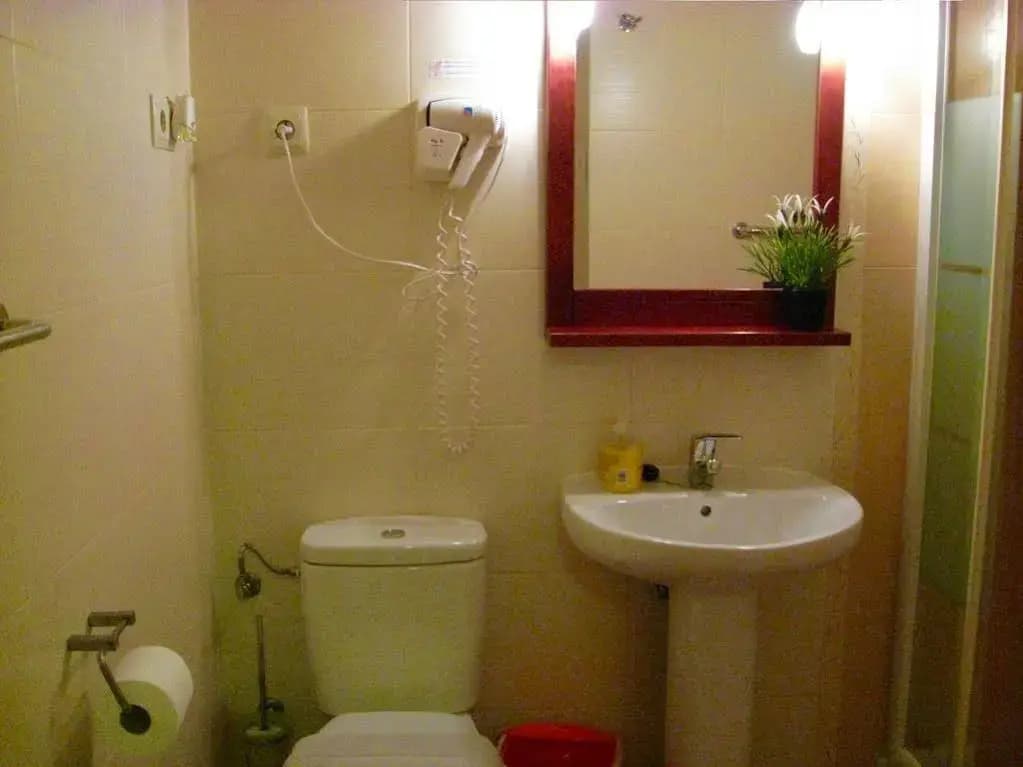Hostal Tirso Plaza - photo 7
