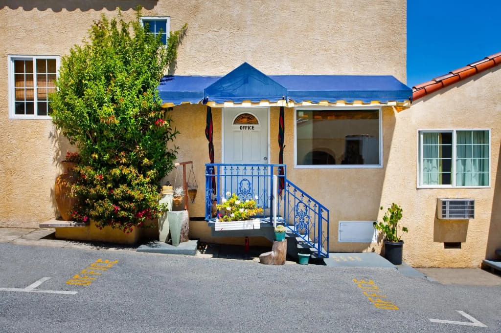Alpine Inn And Suites - photo 11