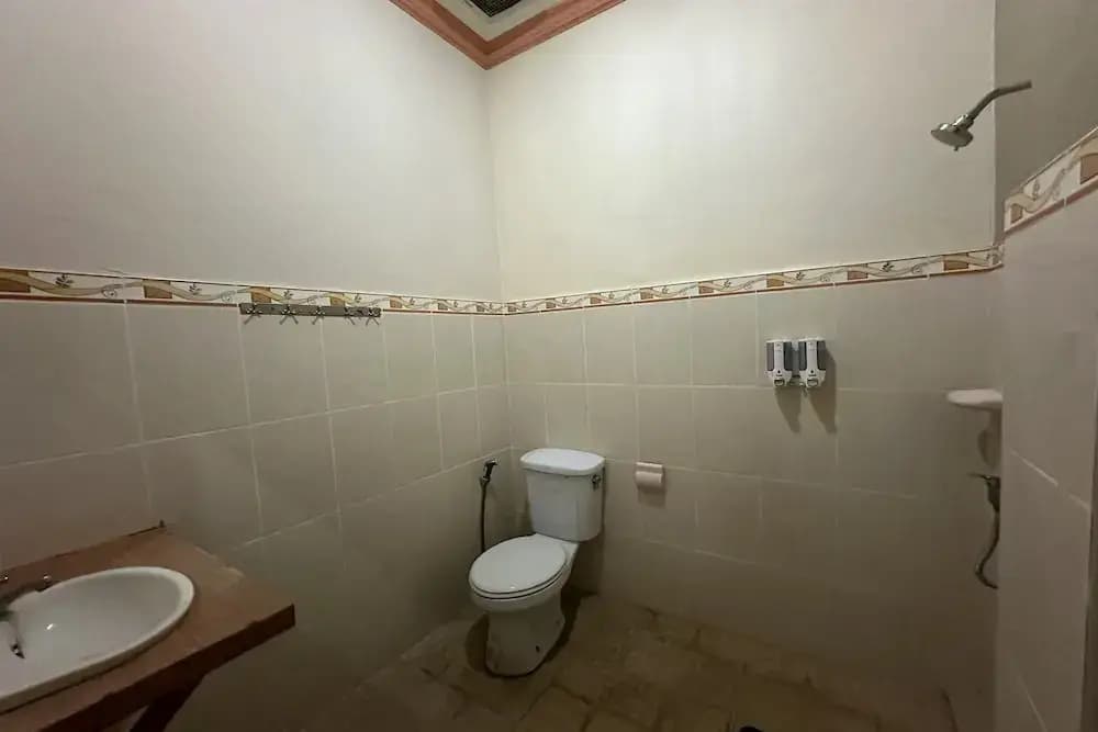 Taxa Raya Guest House - photo 17