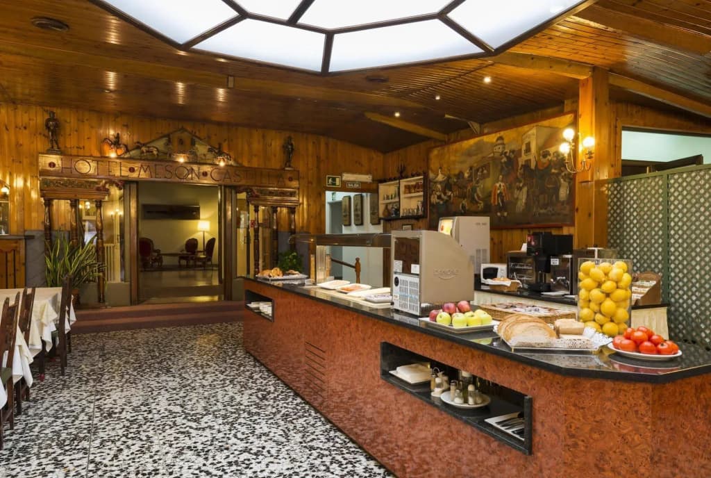 Meson Castilla Atiram Hotel  - photo 11