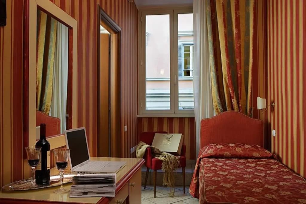 Hotel Golden - photo 13