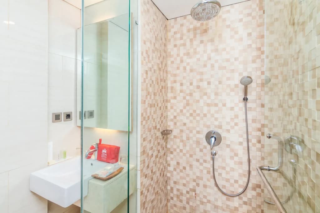 ZenRooms Denpasar Gatot Subroto - photo 11