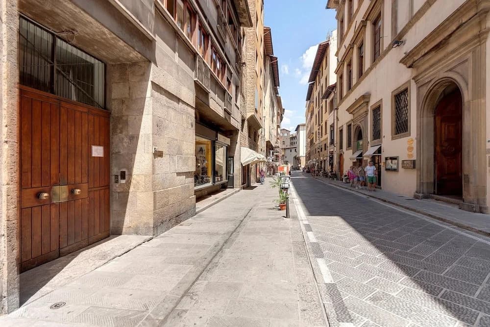 Ponte Vecchio 4 Bedrooms - photo 1