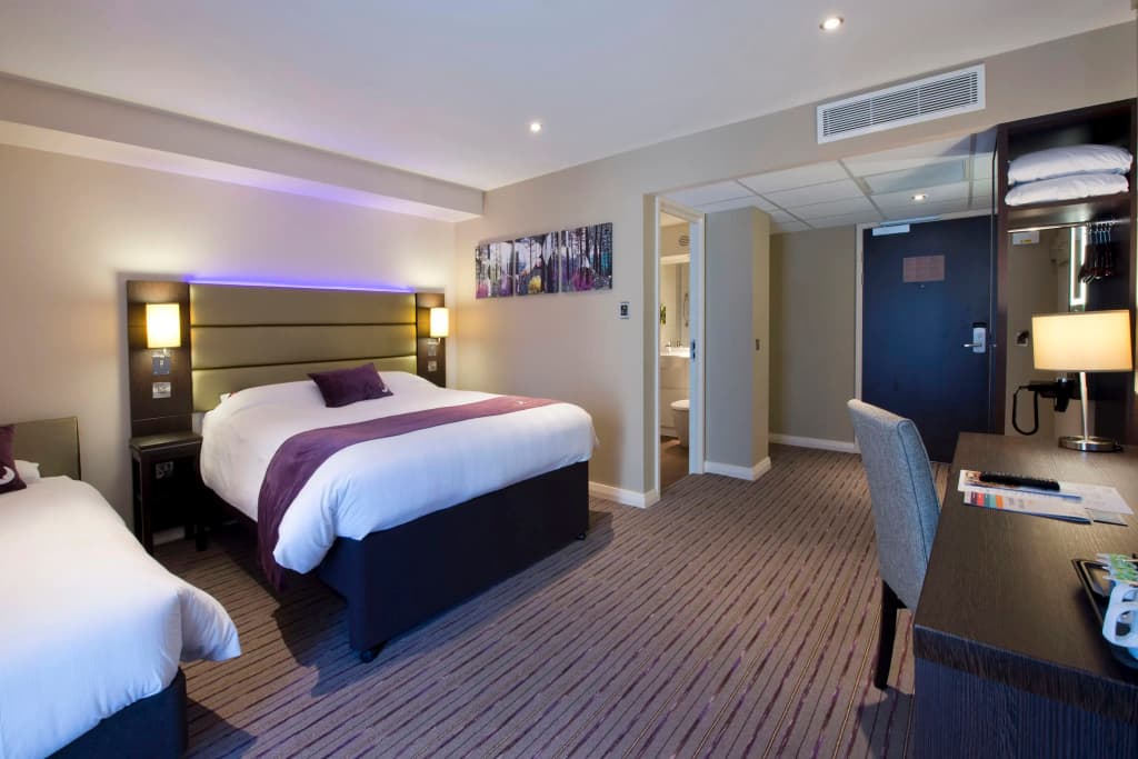 Premier Inn Edinburgh City Centre(York Place) - photo 6
