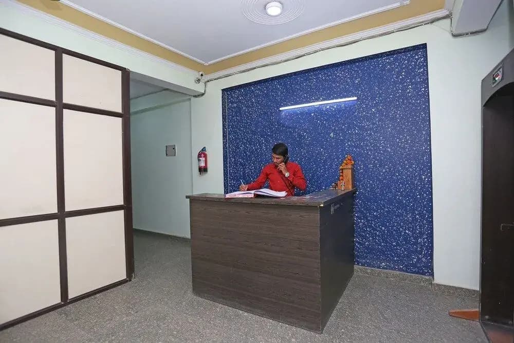 OYO 35827 Airport Palace - photo 19