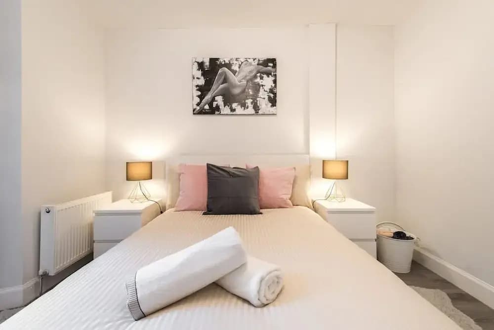 1bed-ground Fl -private Entrance - photo 2