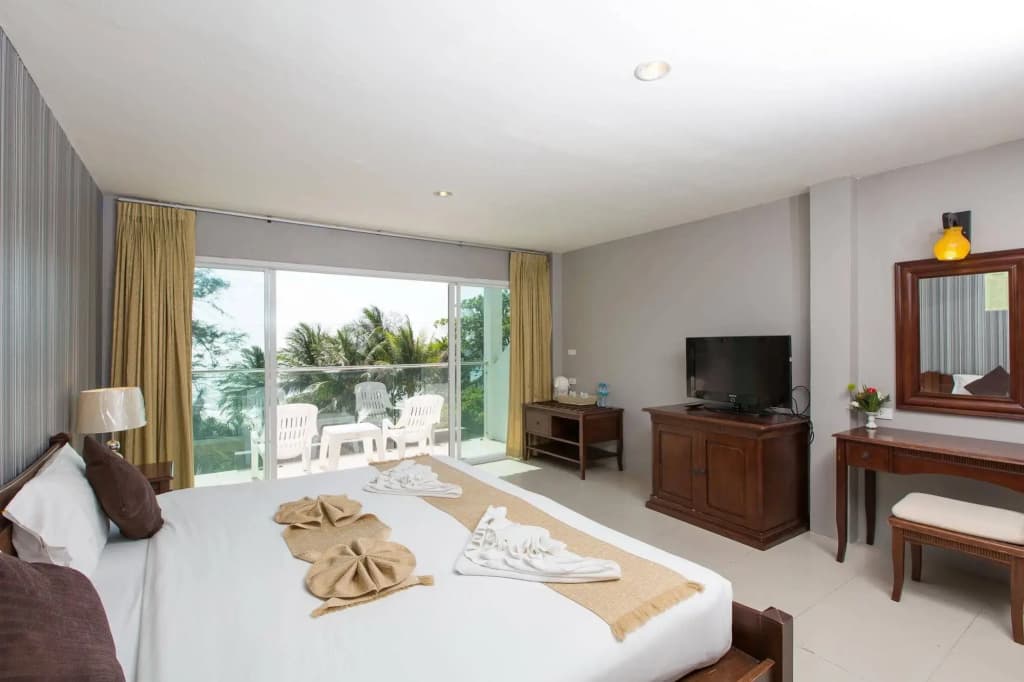 Time Out Hotel Beach Front - photo 6