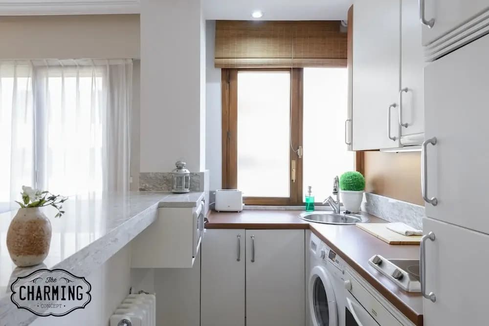 Charming Arguelles Apartment - photo 9