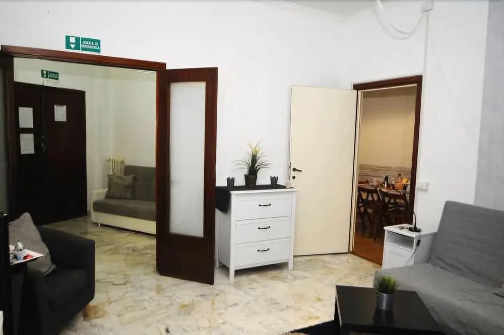 MYB Vatican Rooms - photo 8