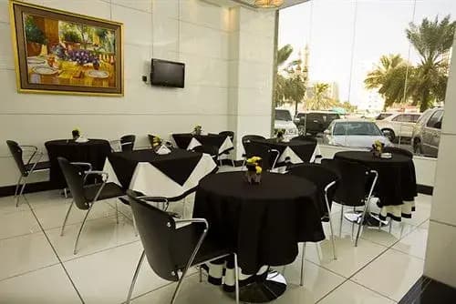 Rayan Hotel Corniche - photo 17