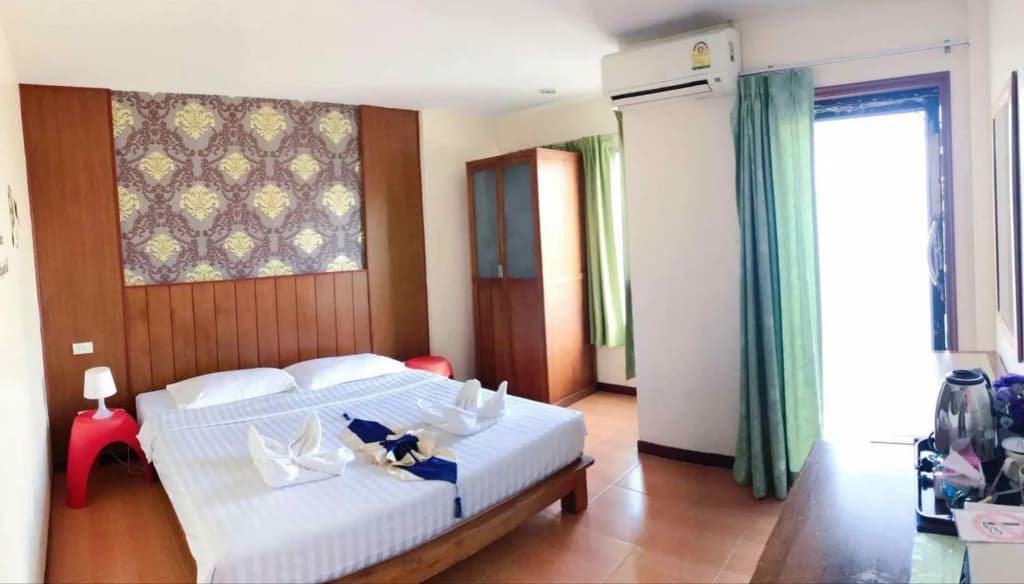 Phuket Iyh Express Hostel - photo 4