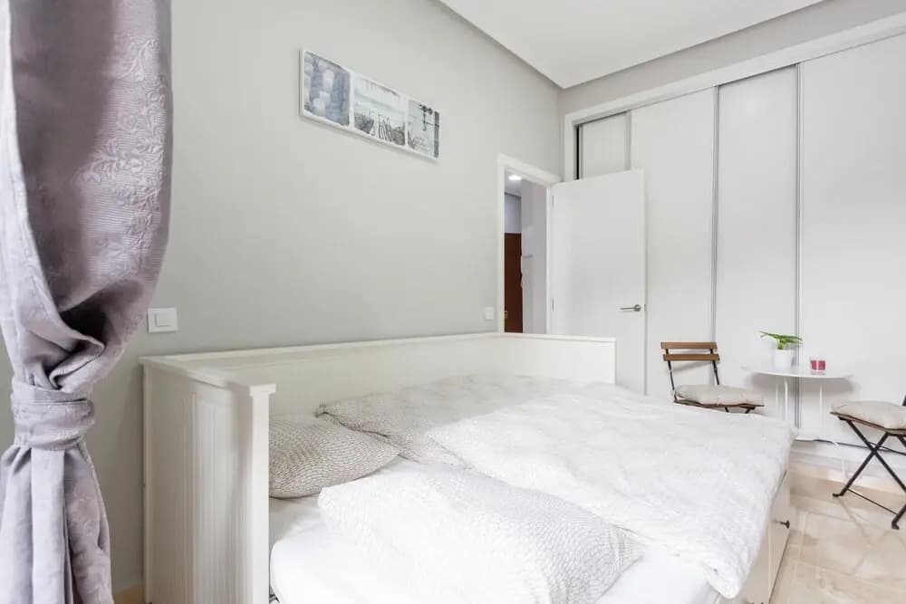 Beautiful Apt. Historic District - Sol - photo 6