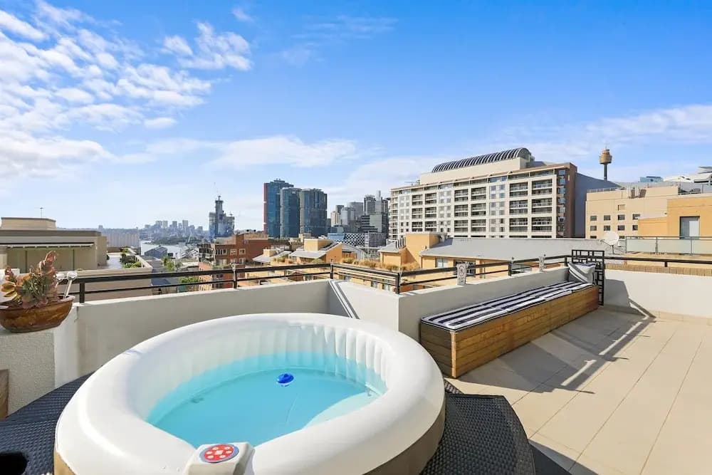Darling Harbour Penthouse Views & Hot Tub - photo 10