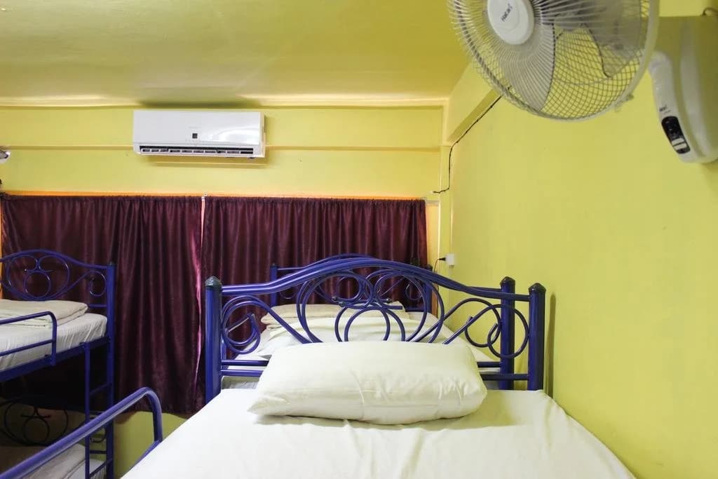 Home Hug Hostel - Adults - photo 3