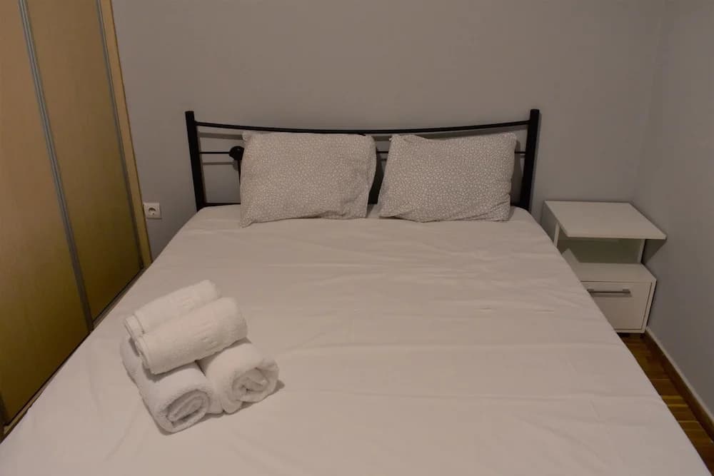 Small & Cozy Flat near Hospitals - photo 2