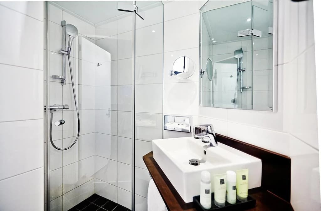 KIT Hotel - photo 9