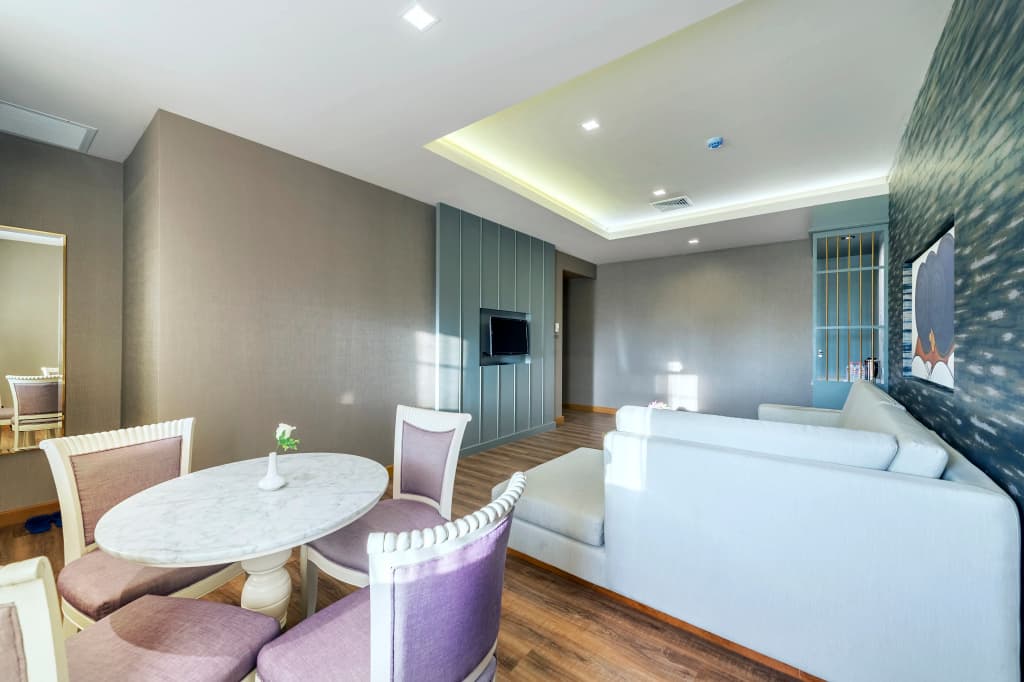 Royal Rattanakosin Hotel - photo 3