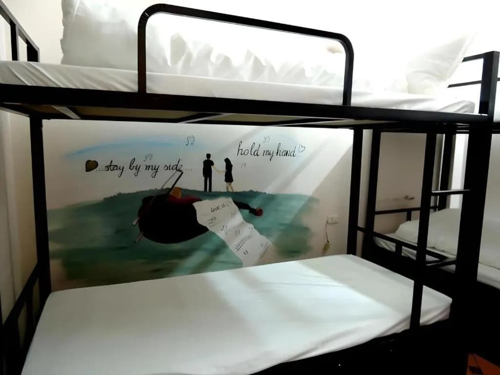 Ha Long Happy Hostel - Adults Only - photo 23