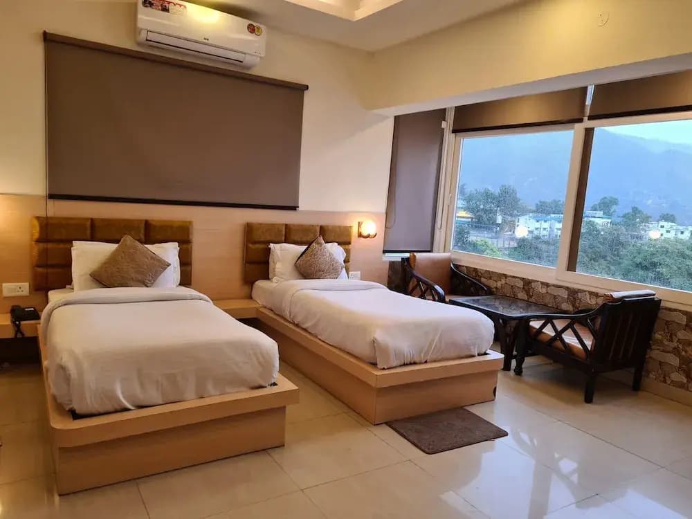 JET FOX By Aero View Hotel, Delhi Airport - photo 2